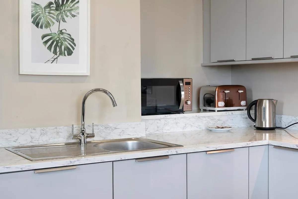 The Manhattan - 1 Bd City Ap - Gold Short Term Stays Belfast United Kingdom