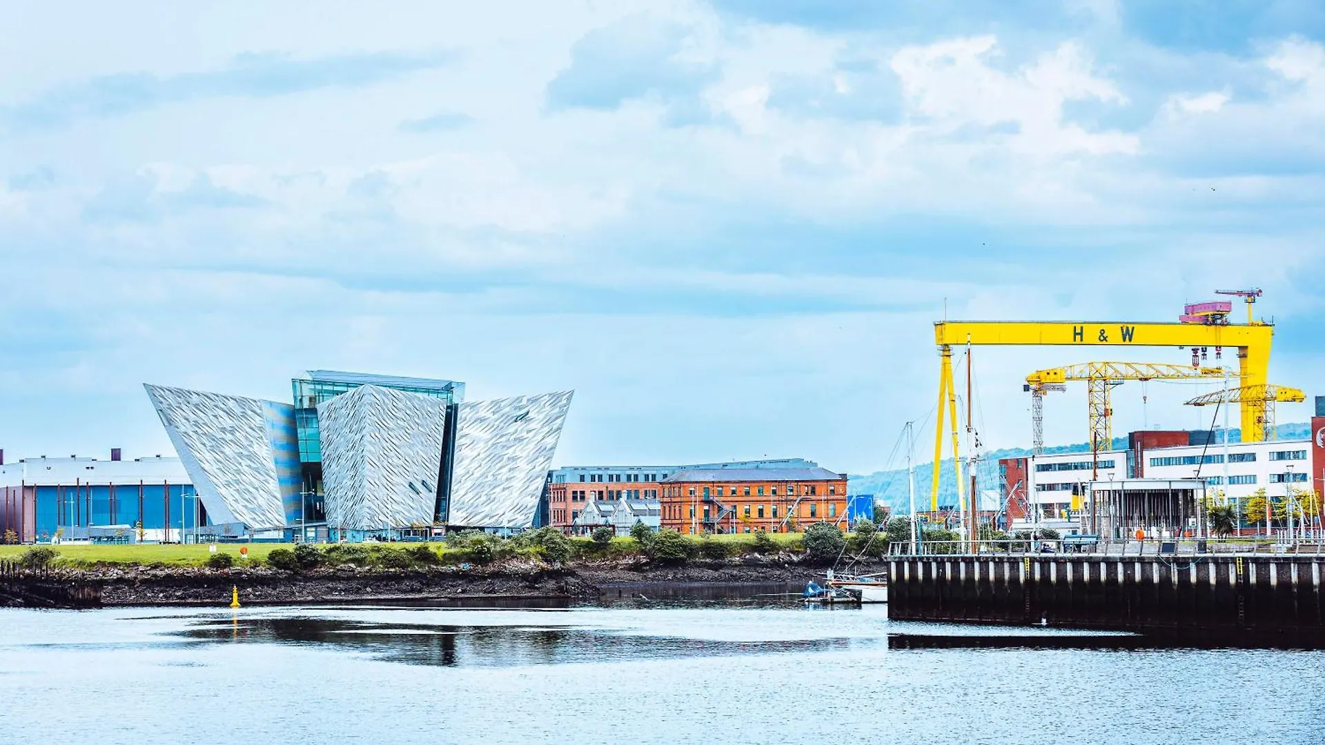 The Manhattan - 1 Bd City Ap - Gold Short Term Stays Belfast United Kingdom